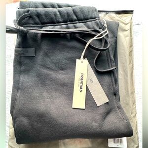 Essentials Fear of God NWT Men’s Black Joggers SZ M